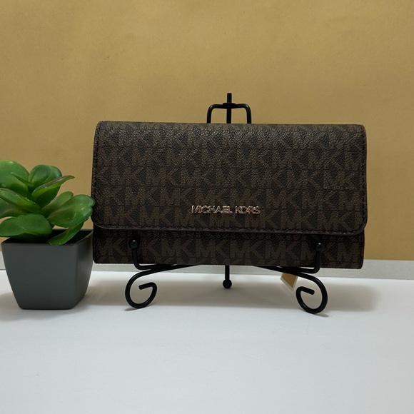 Michael Kors Trifold Wallet - Picture 1 of 11